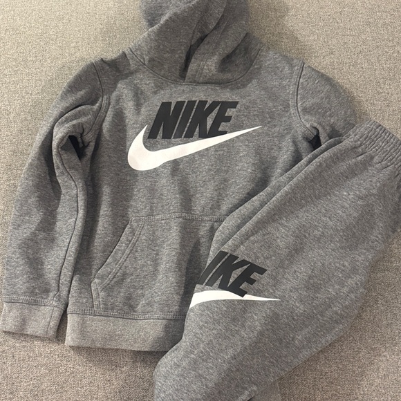 3/$20- Nike Charcoal Tracksuit Set - Picture 1 of 2
